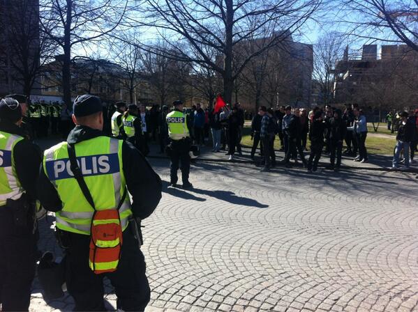 Polishäst, Svenskarnas parti, Polis, 1 maj, Demonstrationer