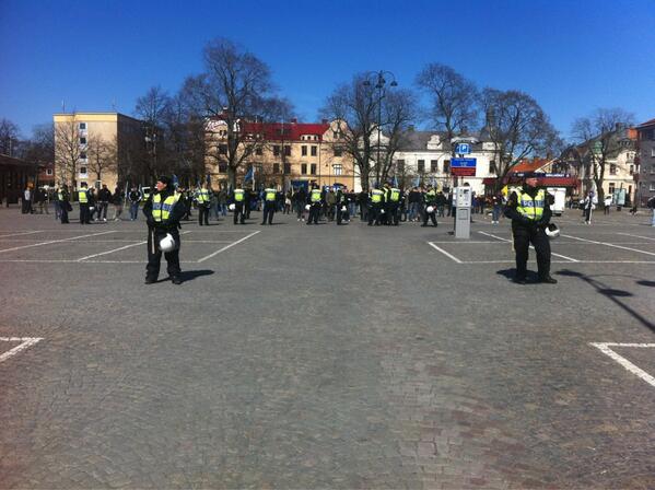 Polis, Demonstrationer, Svenskarnas parti, 1 maj, Polishäst