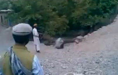 Avrattning, Kvinna, Talibaner, Afghanistan, Skott, Video
