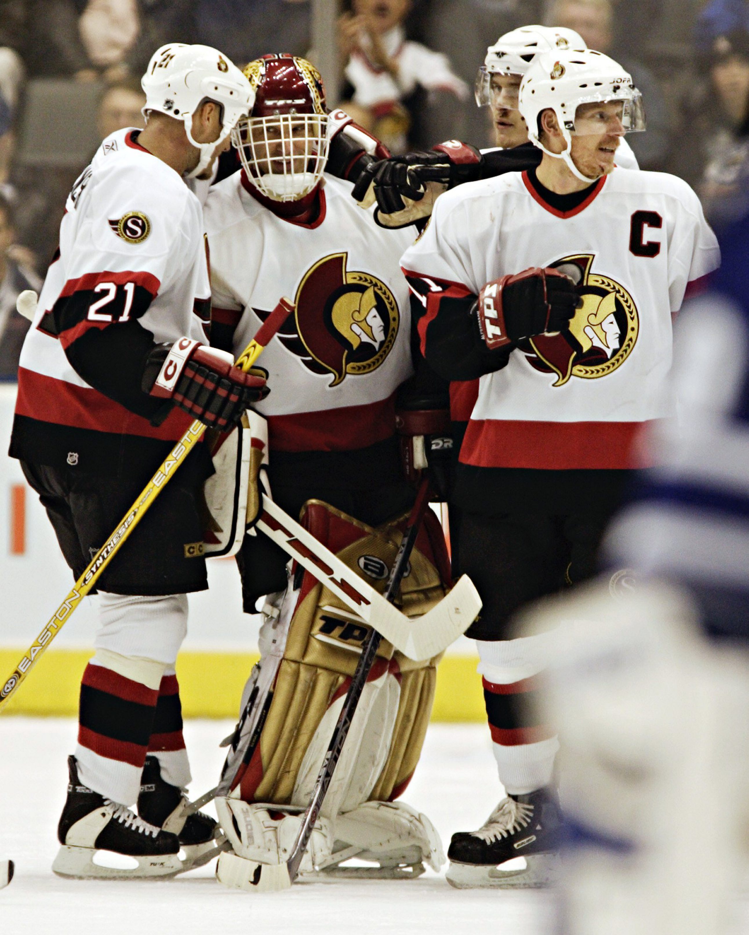 Legendar, Dominik Hasek,  lägga av