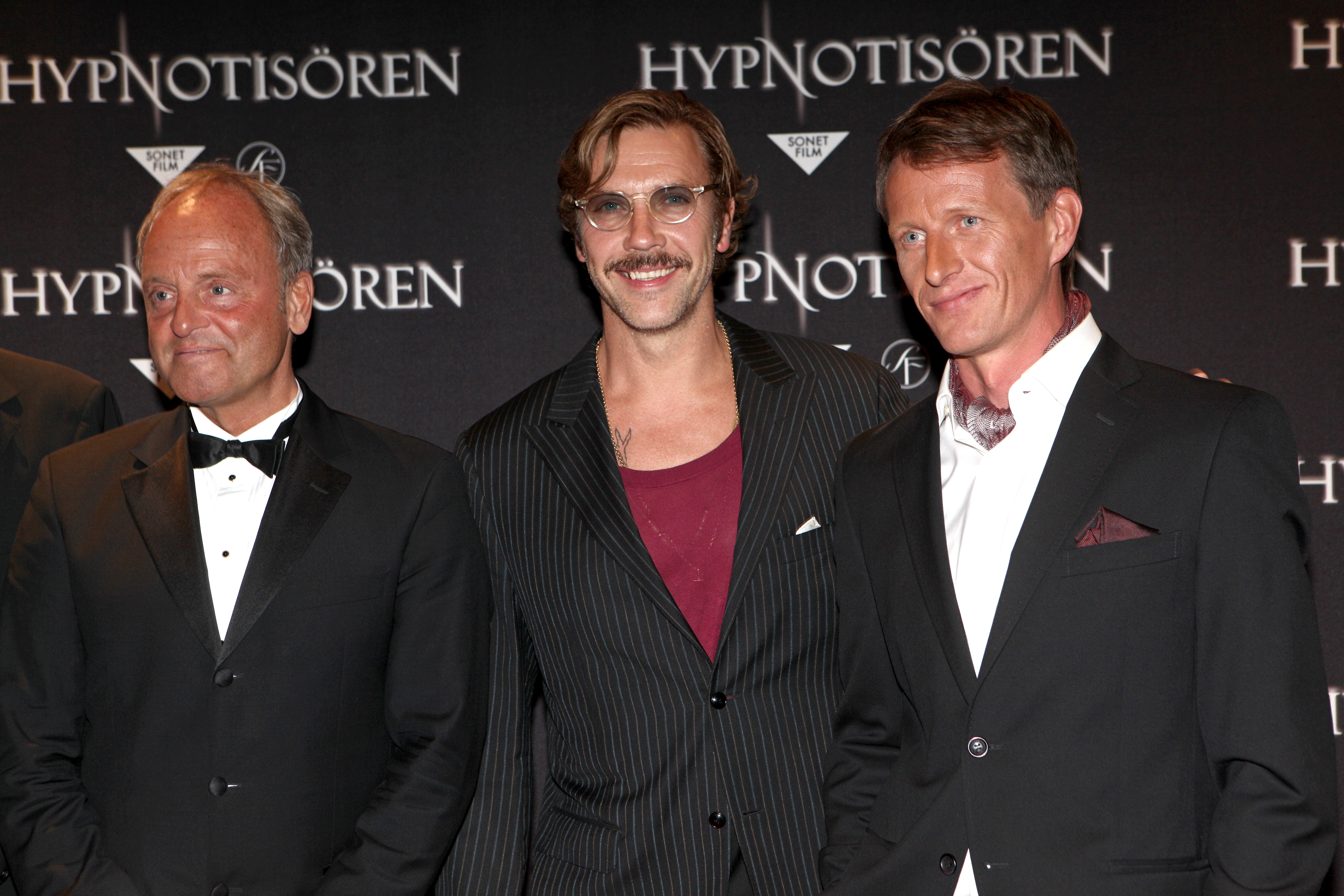 Mikael Persbrandt, Hypnotisören