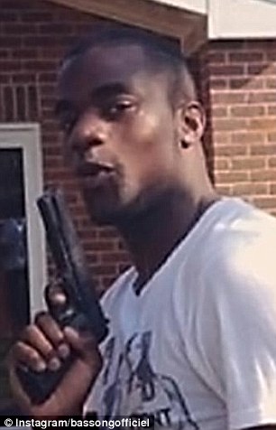 Premier League, Vapen, Sebastian Bassong, Trädgården, Norwich