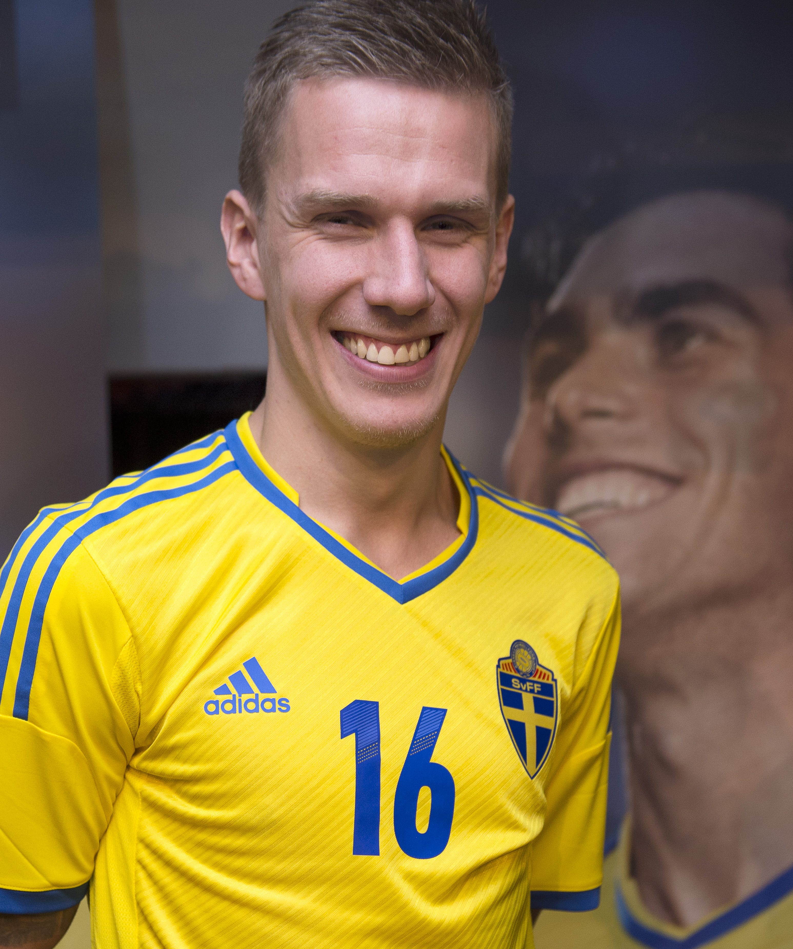 bayern munchen, Lionel Messi, AIK, Pontus Wernbloom, Ivan Turina, Luis Suarez, Barcelona