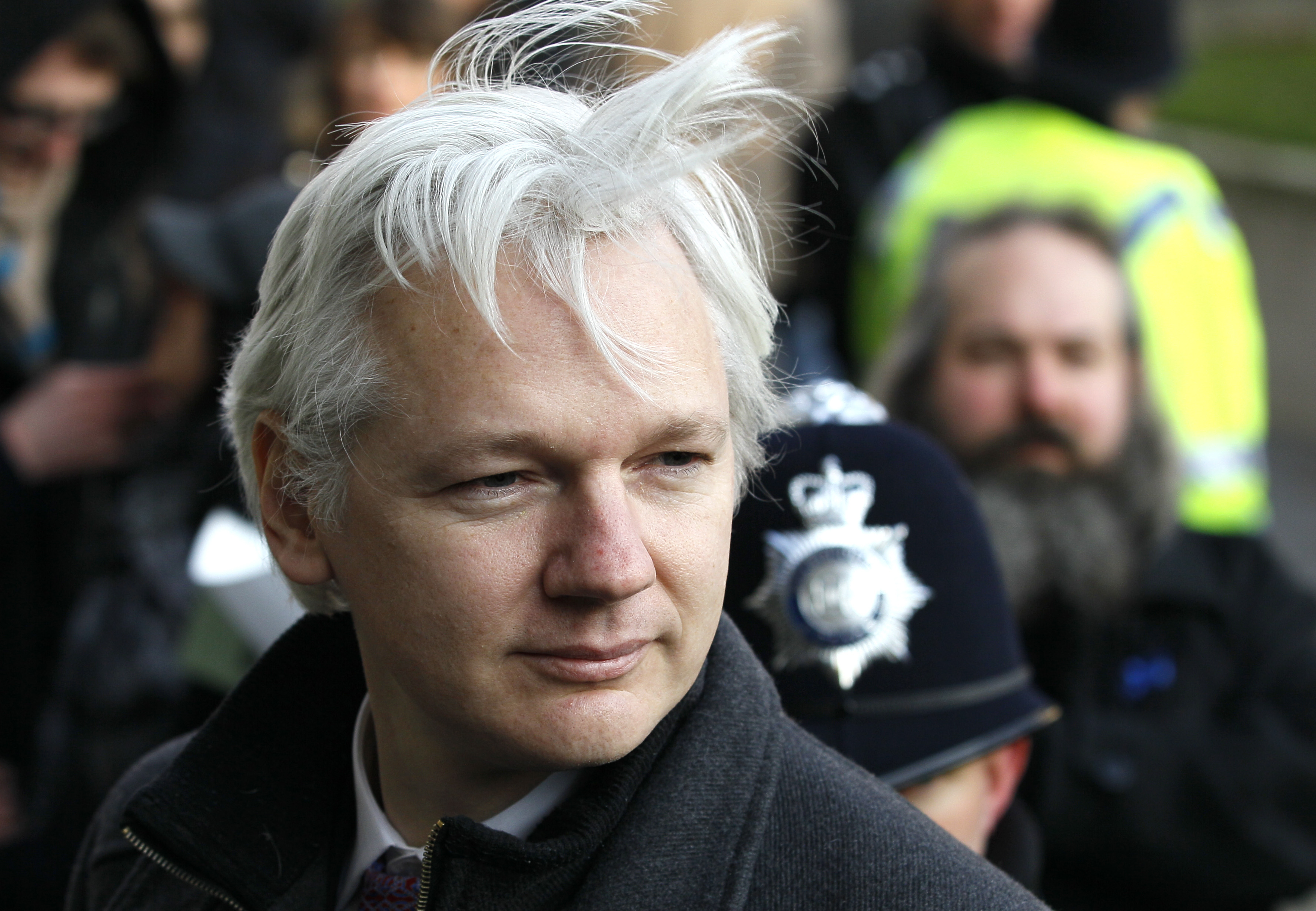 Julian Assange, Wikileaks, Ecuador, Politisk asyl