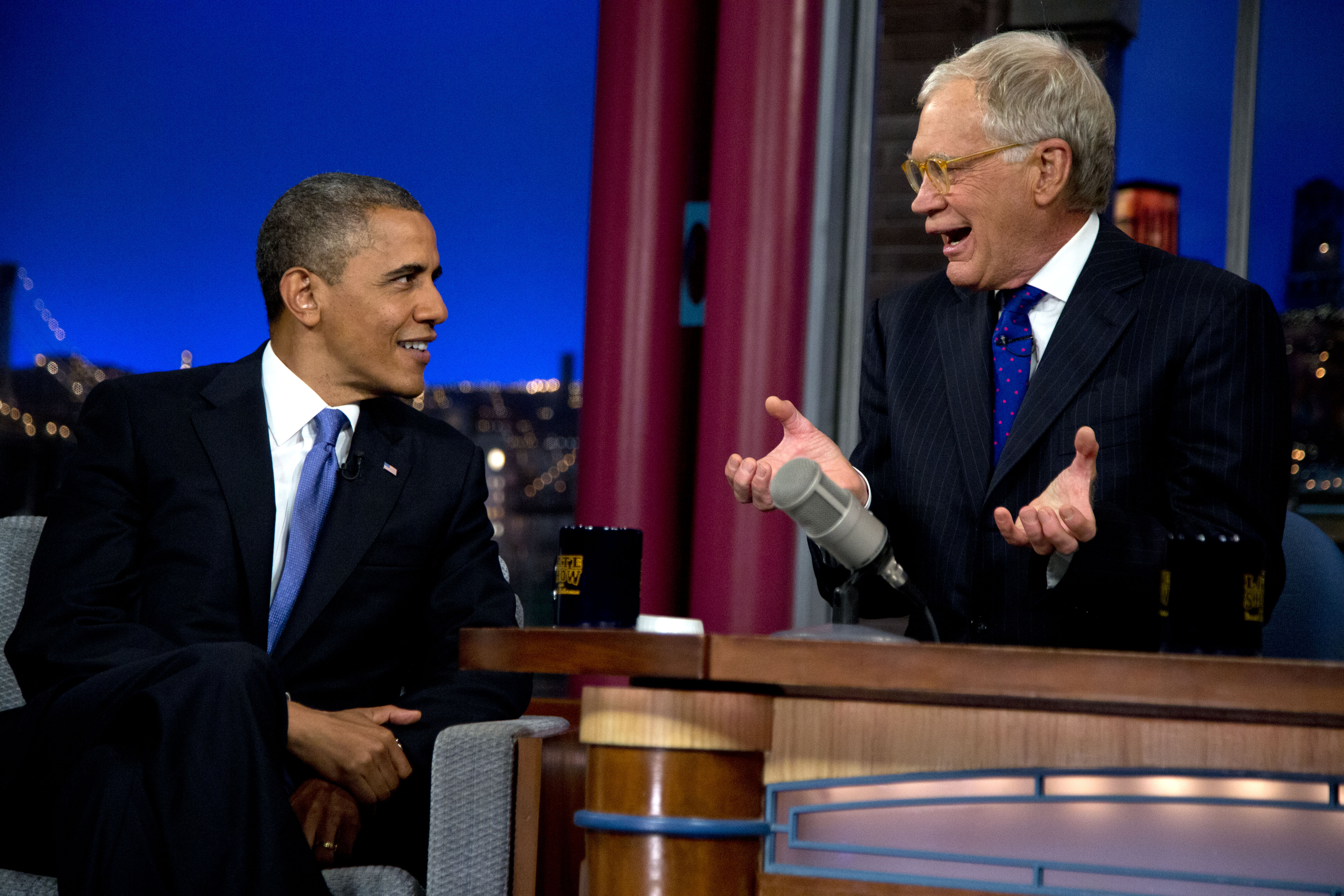 Barack Obama,  Fistbump,  Mother Jones, Mitt Romney, David Letterman, USA, Presidentval