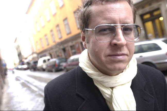Intervju24, Håkan Hellström, Plura Jonsson, Lite Sällskap, Mauro Scocco, Söndagsintervjun, Ensamhet, Ratata, Intervju, Eldkvarn, Musik För Nyskilda, Ensamma människor
