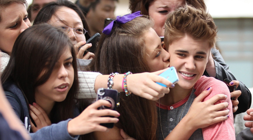 Justin Bieber, Twitter, Lady Gaga, instagram