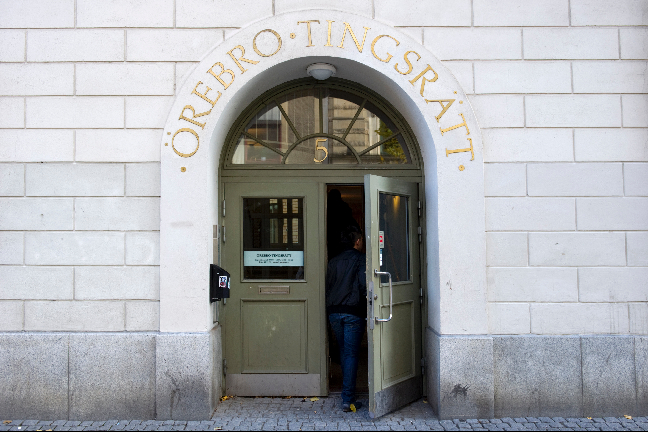 Polis, Transsexuell, Örebro, Valdtakt