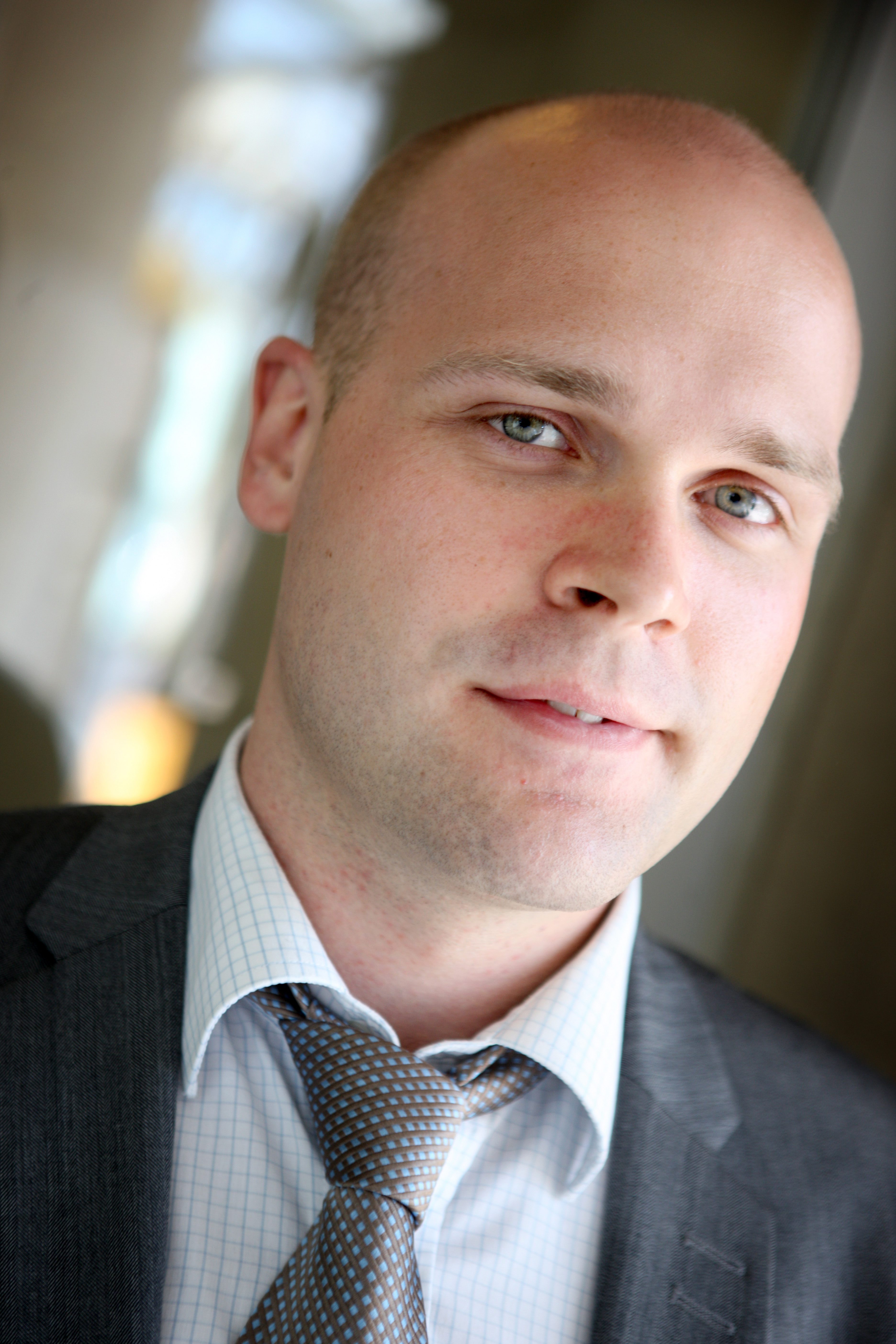 Dörrvakt, Sturecompagniet, SD, Politik, Triangeldrama, Stureplan, Nyheter24 avslöjar, PUL, Erik Almqvist, Sverigedemokraterna, Krogslagsmål