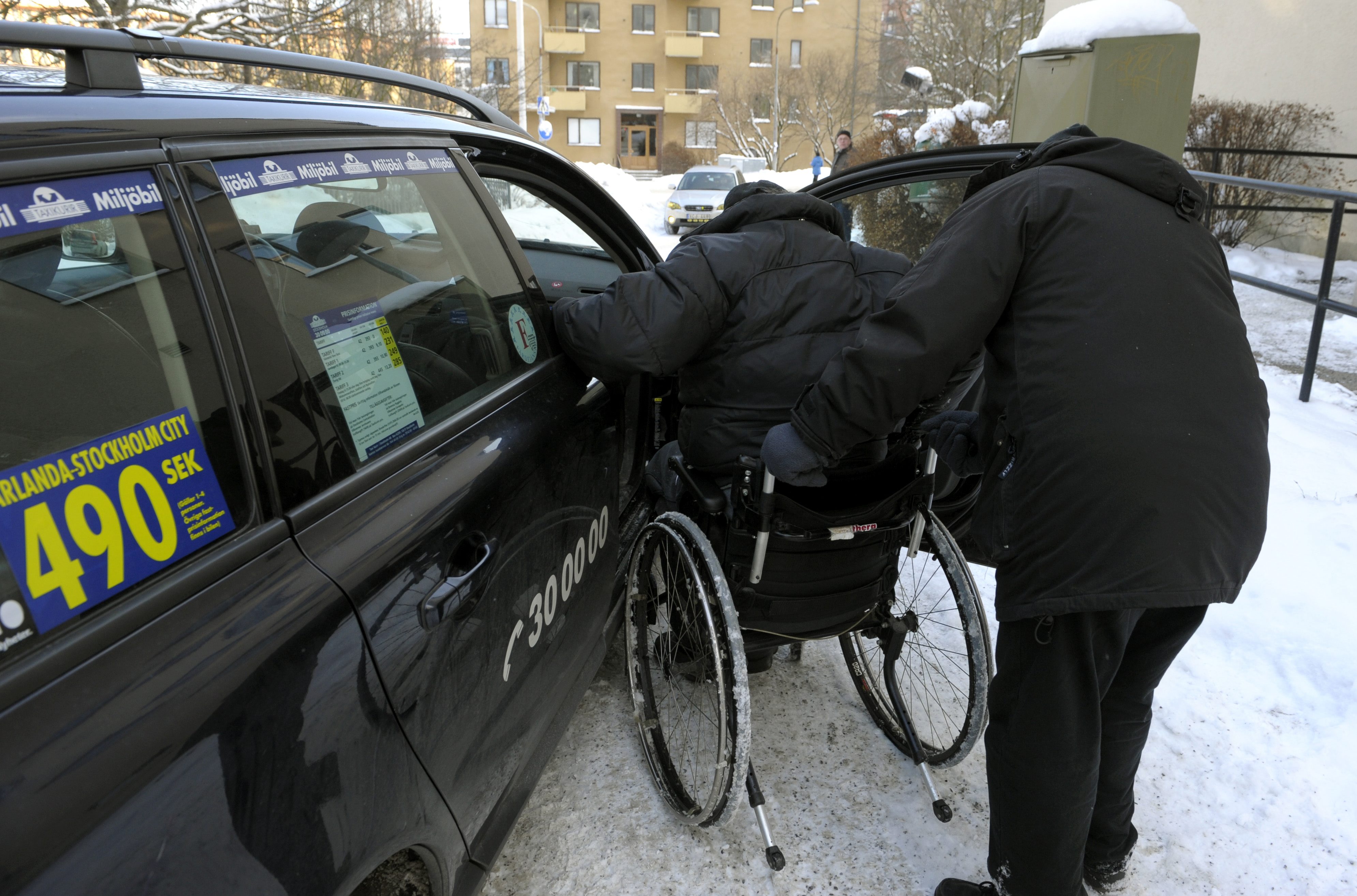 Flicka, Uppdrag Granskning, Taxi 020, Valdtakt, Taxi Kurir