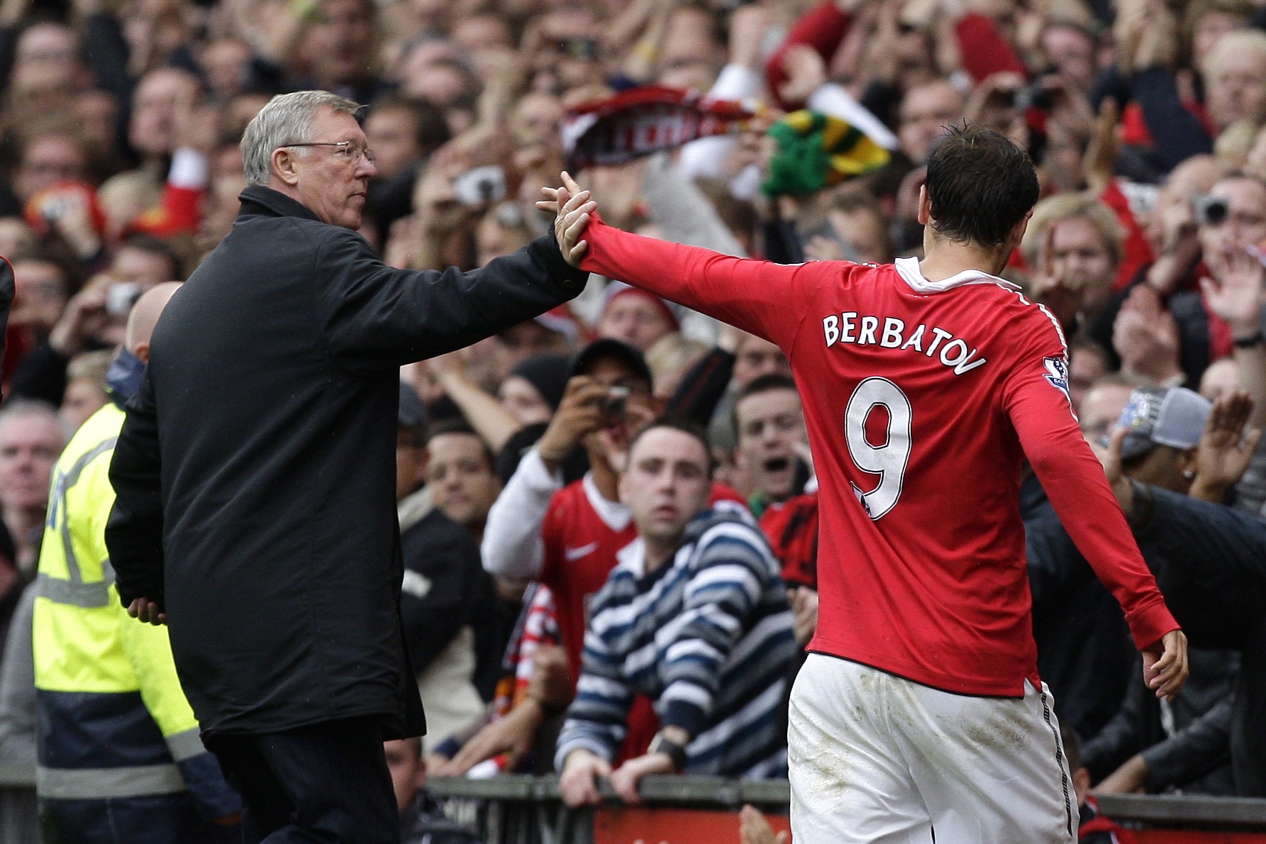 Årets tränare, Sir Alex Ferguson, slutar, Manchester United