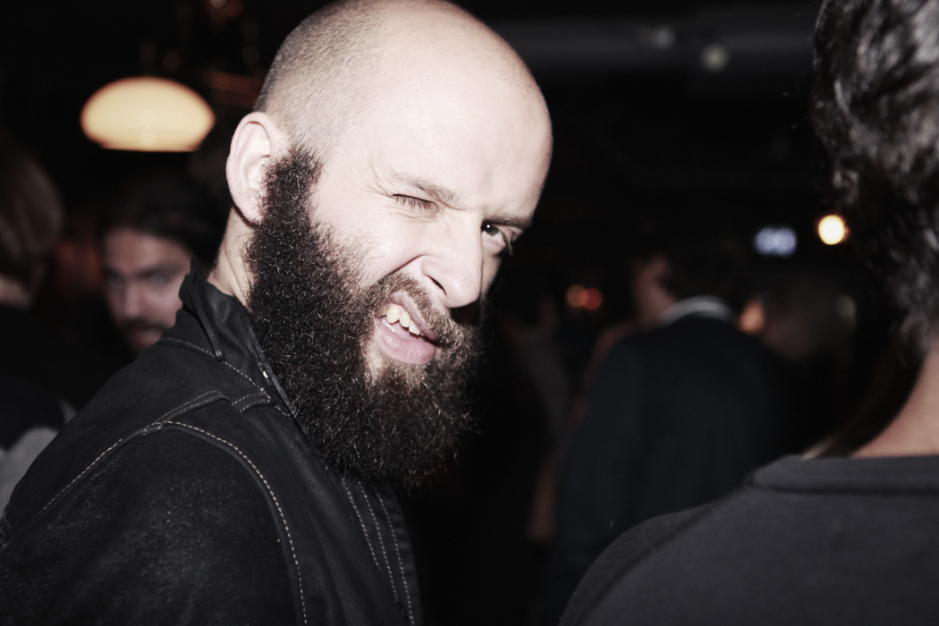 S Magazine,  Christofer Zagal, Kåken