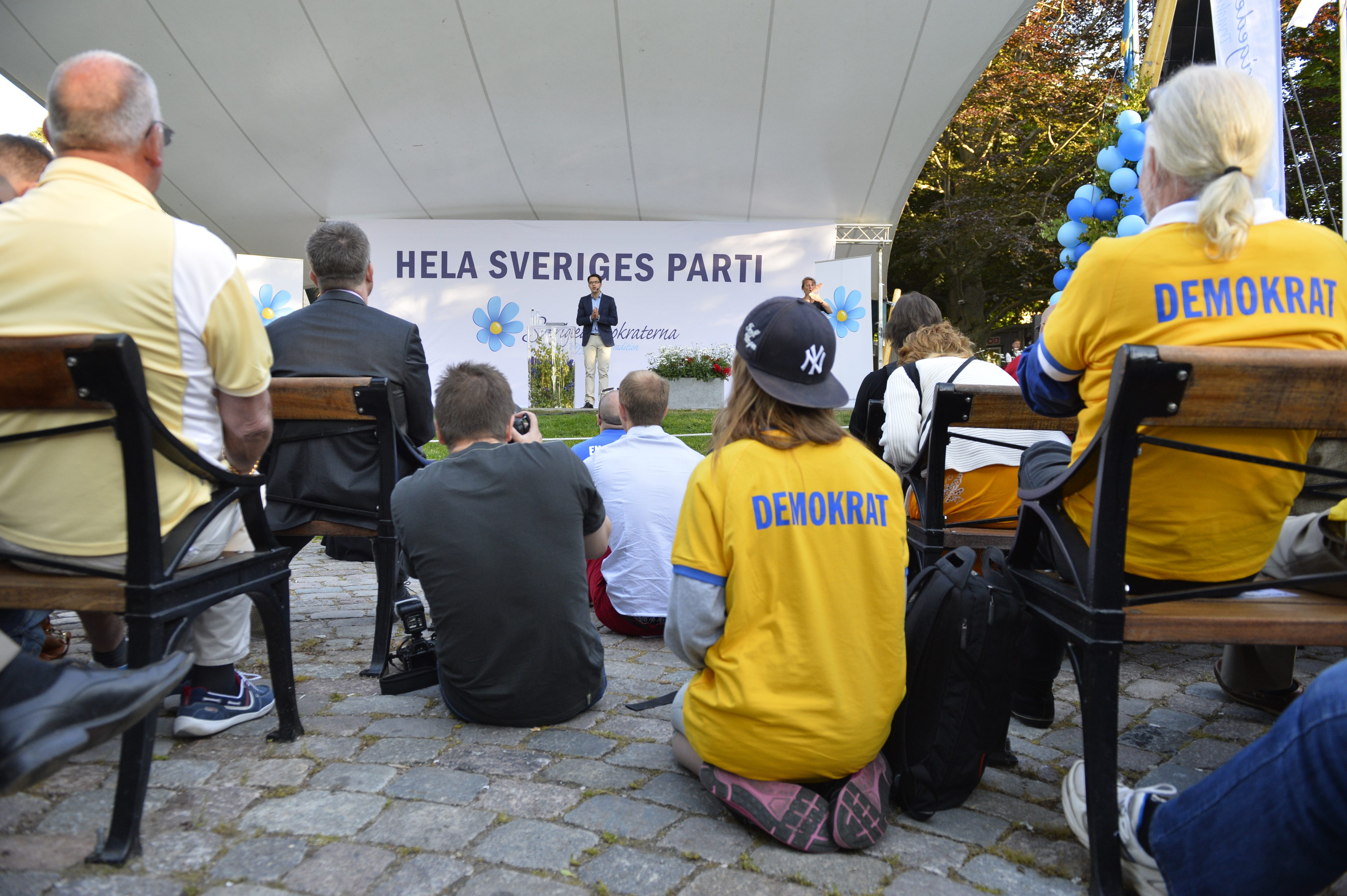 Högt uppsatt SD-politiker anmäld för våldtäkt