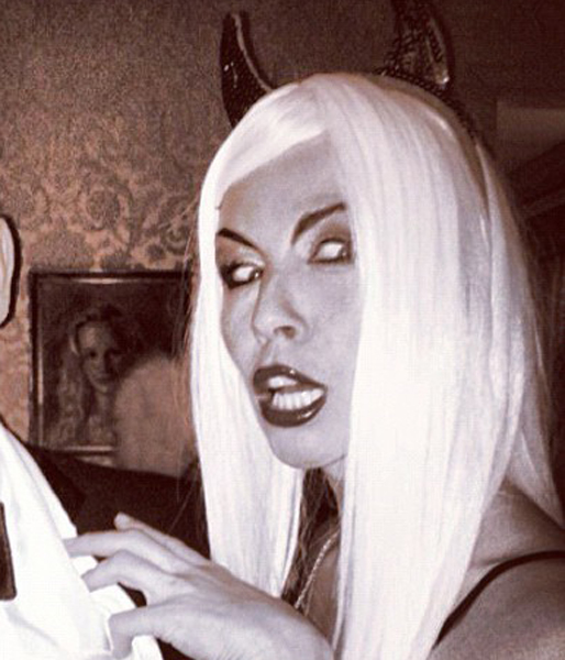 Kissie, Halloween, Natacha Peyre,  Klä ut sig, Svenska kändisar, Kostym, Elin Kling, Hasse Aro