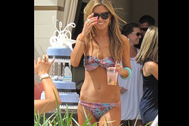 kändis, Kim Kardashian, Beach 2011, Hollywood, Bikini, Strand, Paparazzi, Kropp