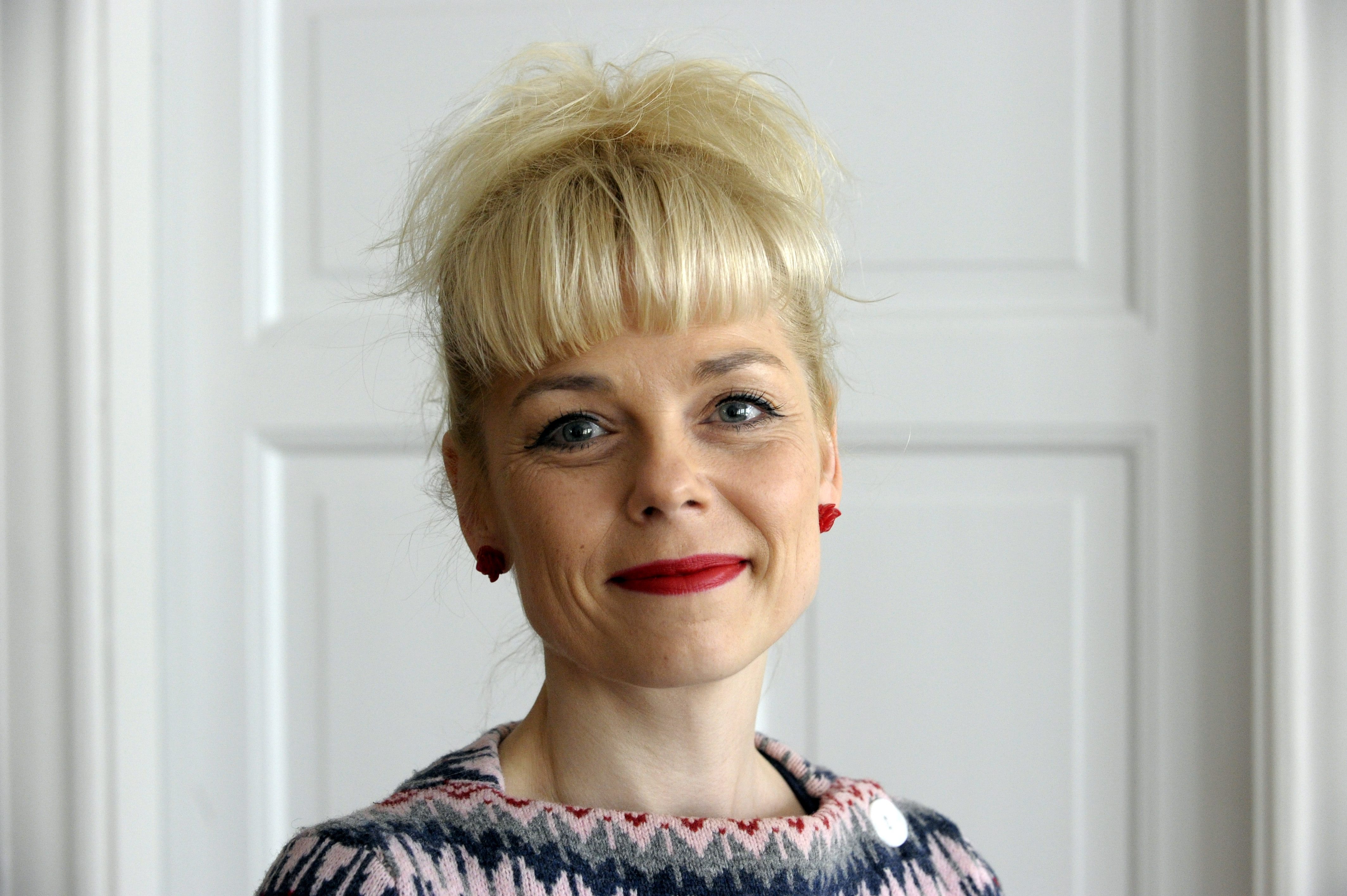 Twitter, Riksdagen, Näthat, Facebook, Josefin Brink, vänsterpartiet,  Vi tar kampen, Jonas Sjöstedt