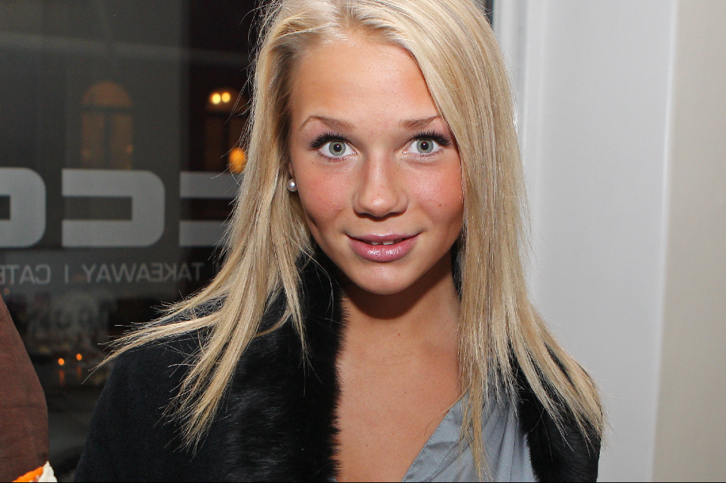 Misshandel, Olaga hot, Dessie, Blogg