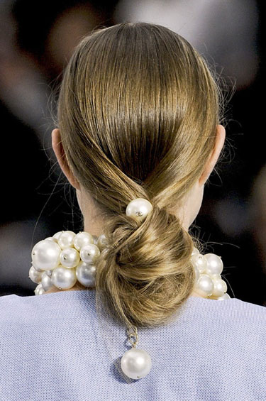 Louis Vuitton, Håraccessoarer, Chanel, Alexander McQueen