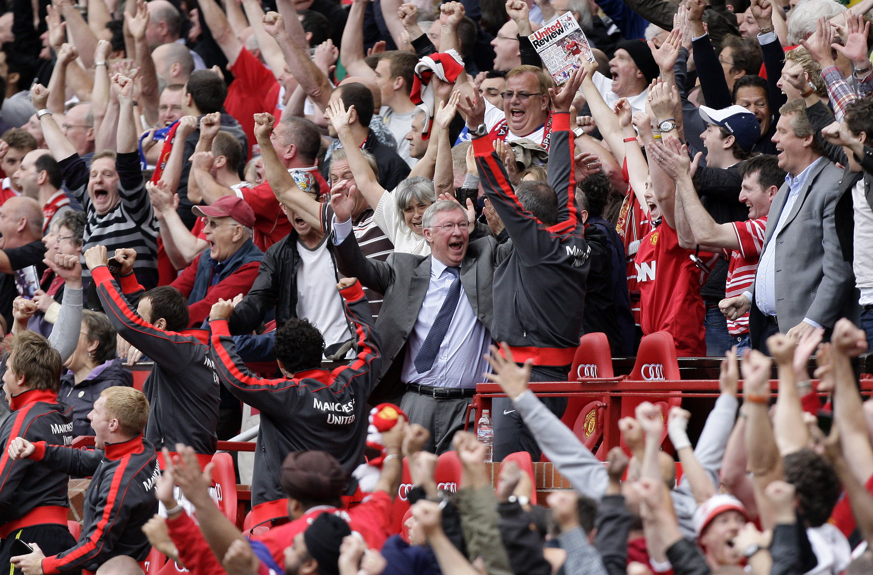 Chelsea, Alex Ferguson, Sir Bobby Charlton, Manchester United