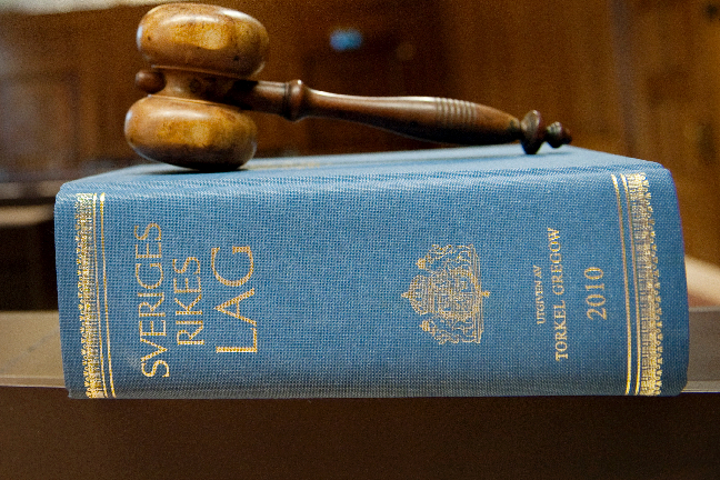 Asylsökande, Dom, Sexbrott, Polisen, Avsked, Narkotikabrott