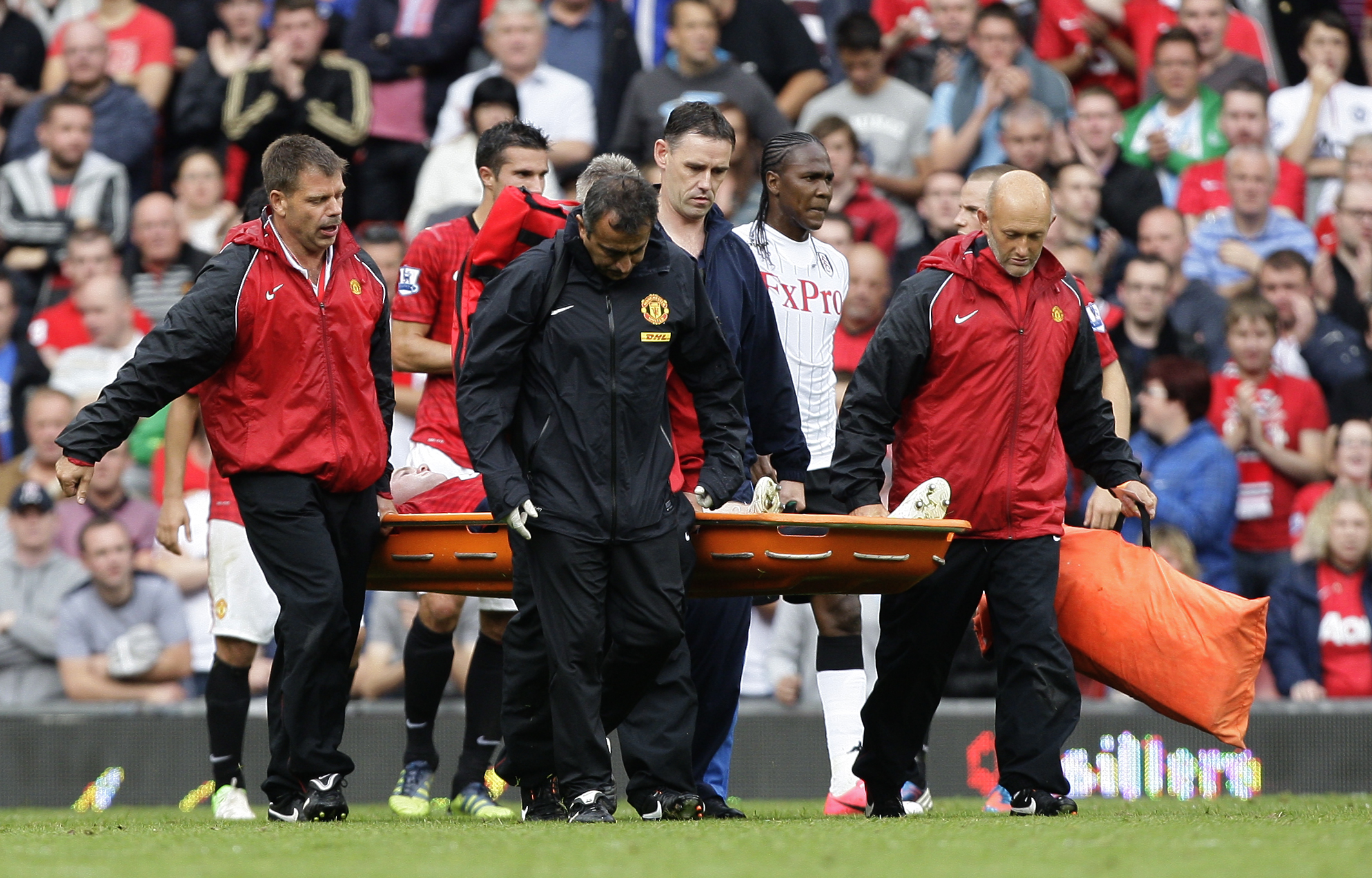 Manchester United, Skada, Wayne Rooney, Fulham