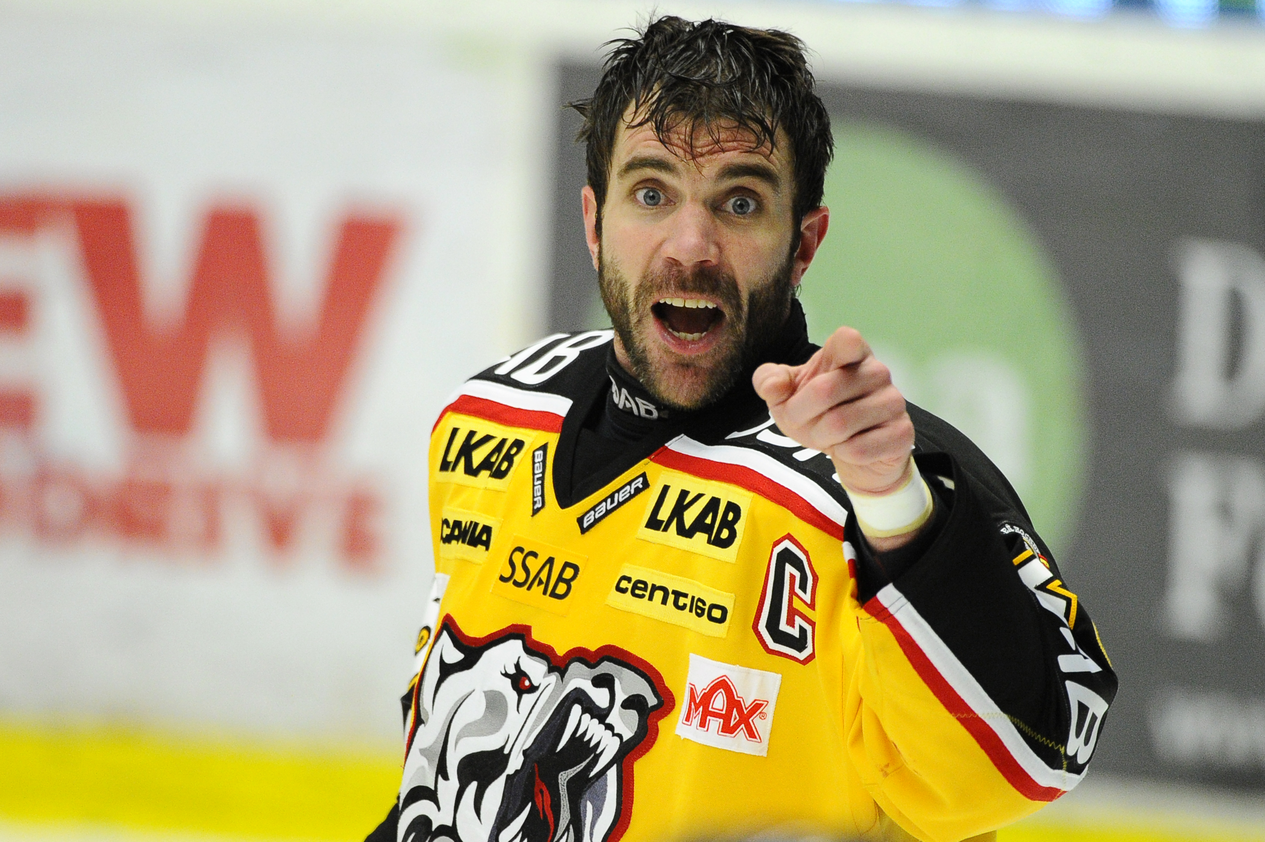  Nobuhiro Sugawara,  Självmål,  Klantigt,  Mats Trygg, Jaroslav Halak, Niclas Wallin