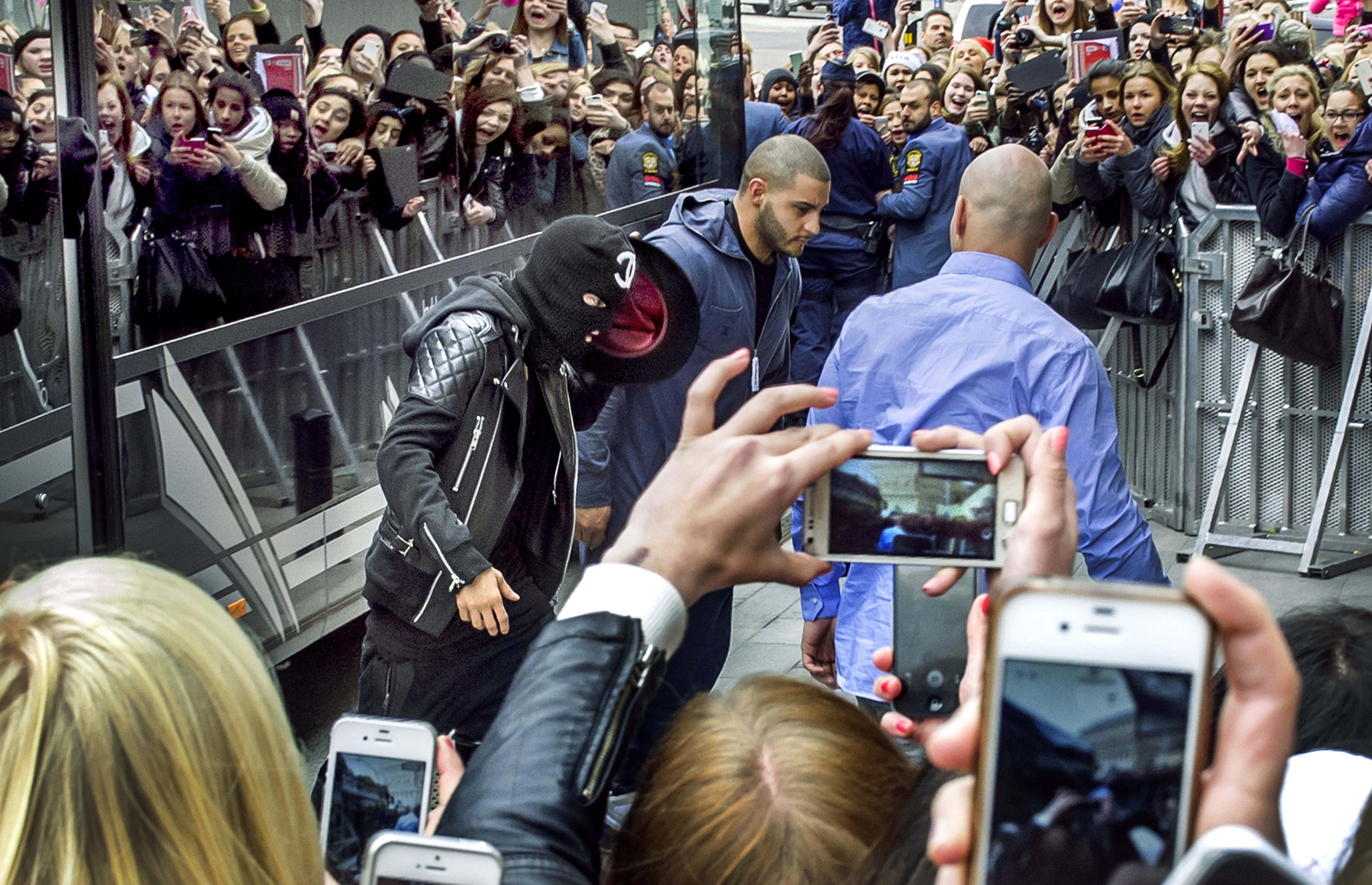 Auktion, Sälja,  Linne, Justin Bieber,  Rose, Ebay, Stockholm