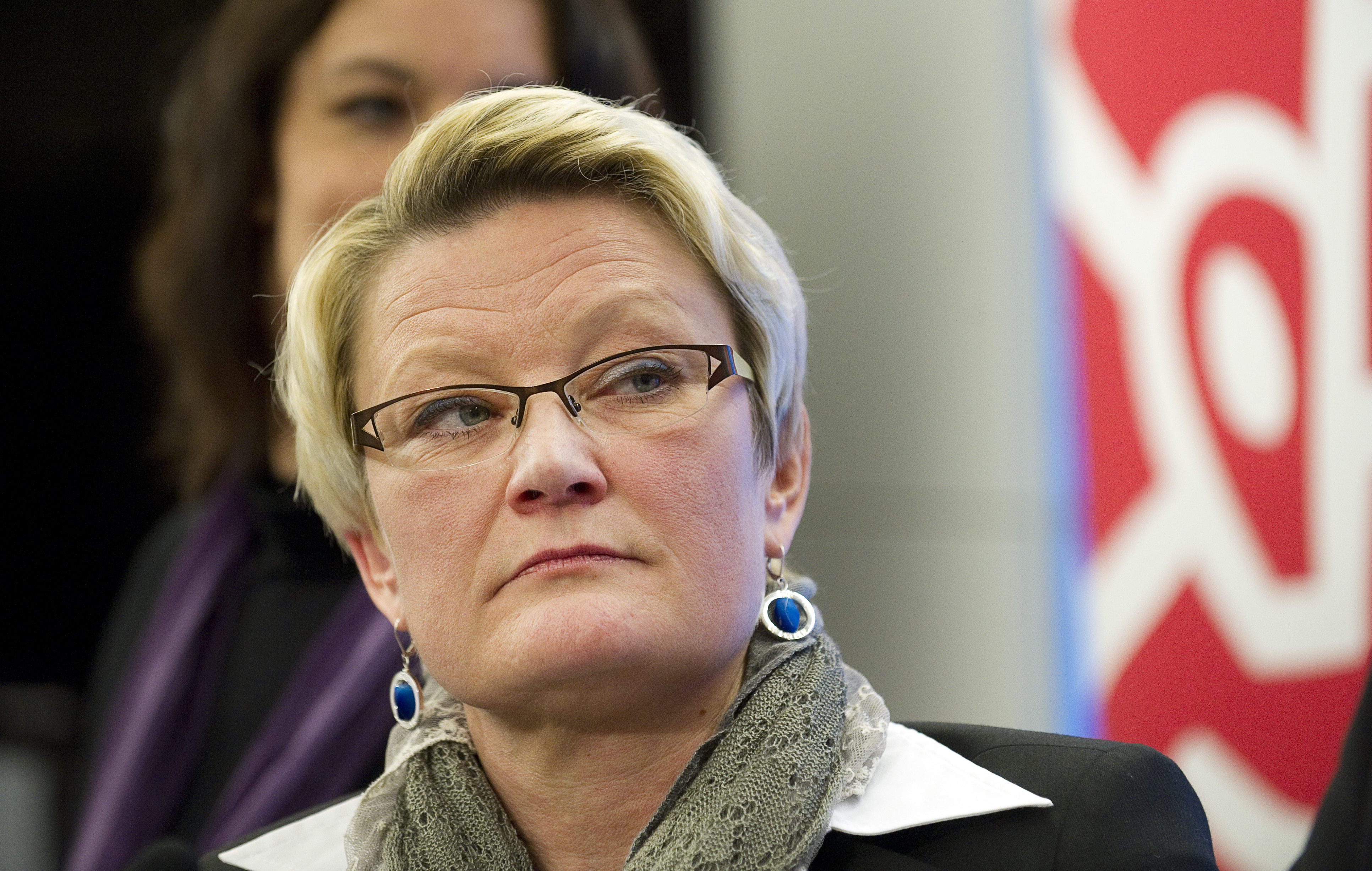  Mushjort, Prins Carl Philip, Annie Lööf, the typical svensken, Inne- och utelista, Julian Assange, Robin van Persie