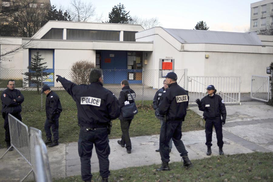 Frankrike, Kidnappning, Barn, Besancon, Svärd, Kriminellt, Gisslan