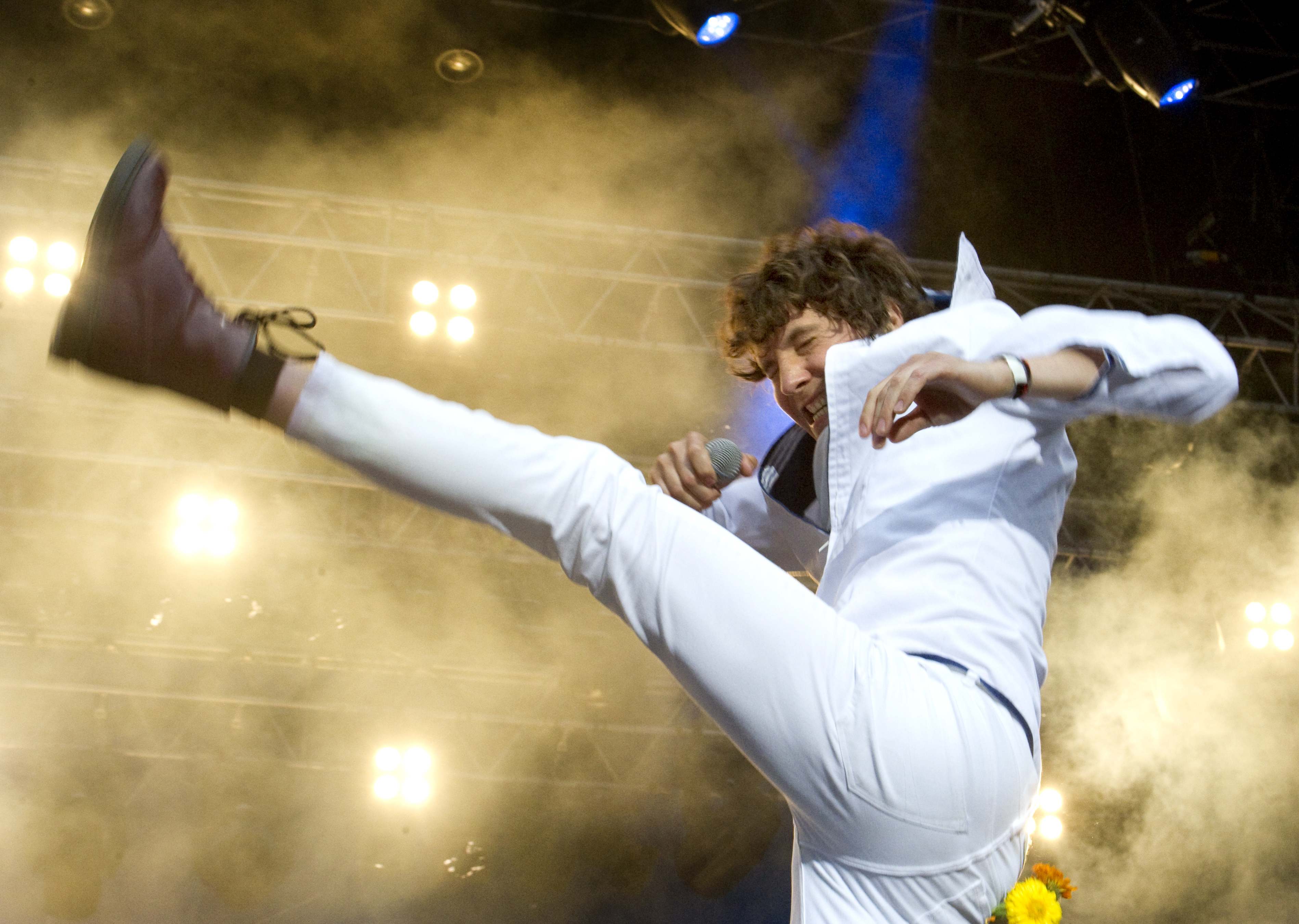 Borlänge, Håkan Hellström, Peace and Love, Ställer In