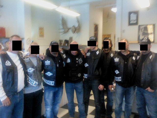 Lasse Weirup, Mongols MC, Jonas Bergdahl, Polis, Outlaws MC