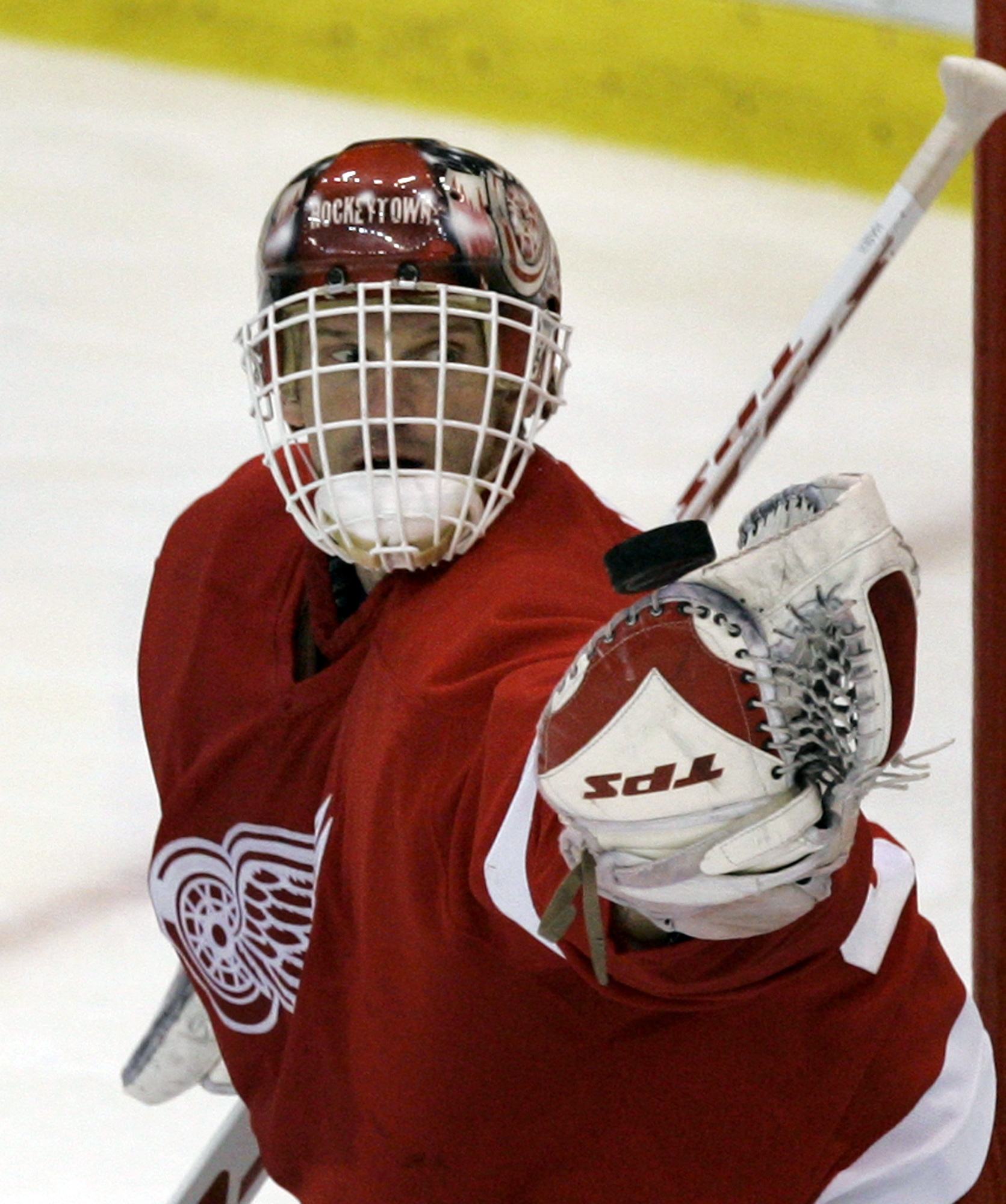 Dominik Hasek, Legendar,  lägga av