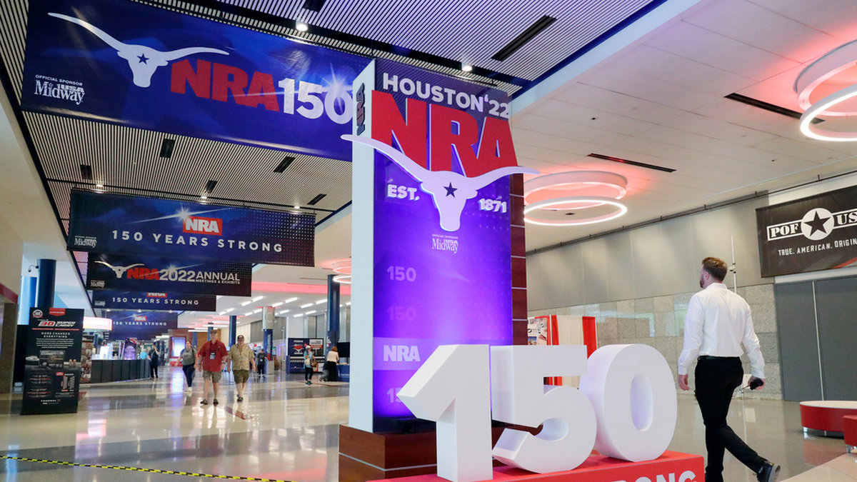 På fredagen inledde lobbyorganisationen NRA sin årliga vapenmässa.