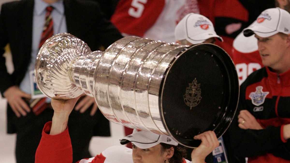 Jonathan Ericsson har vunnit Stanley Cup med Detroit.