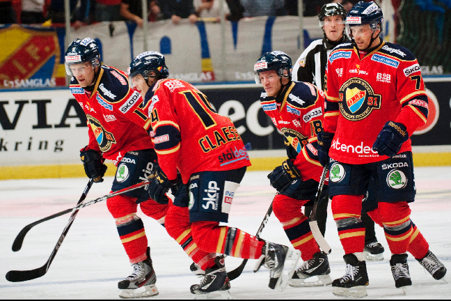 AIK reducerade till 3-2 inna Kristoffer Ottosson satte spiken i kistan med sitt 4-2-mål. AIK reducerade till 3-2 inna Kristoffer Ottosson satte spiken i kistan med sitt 4-2-mål.