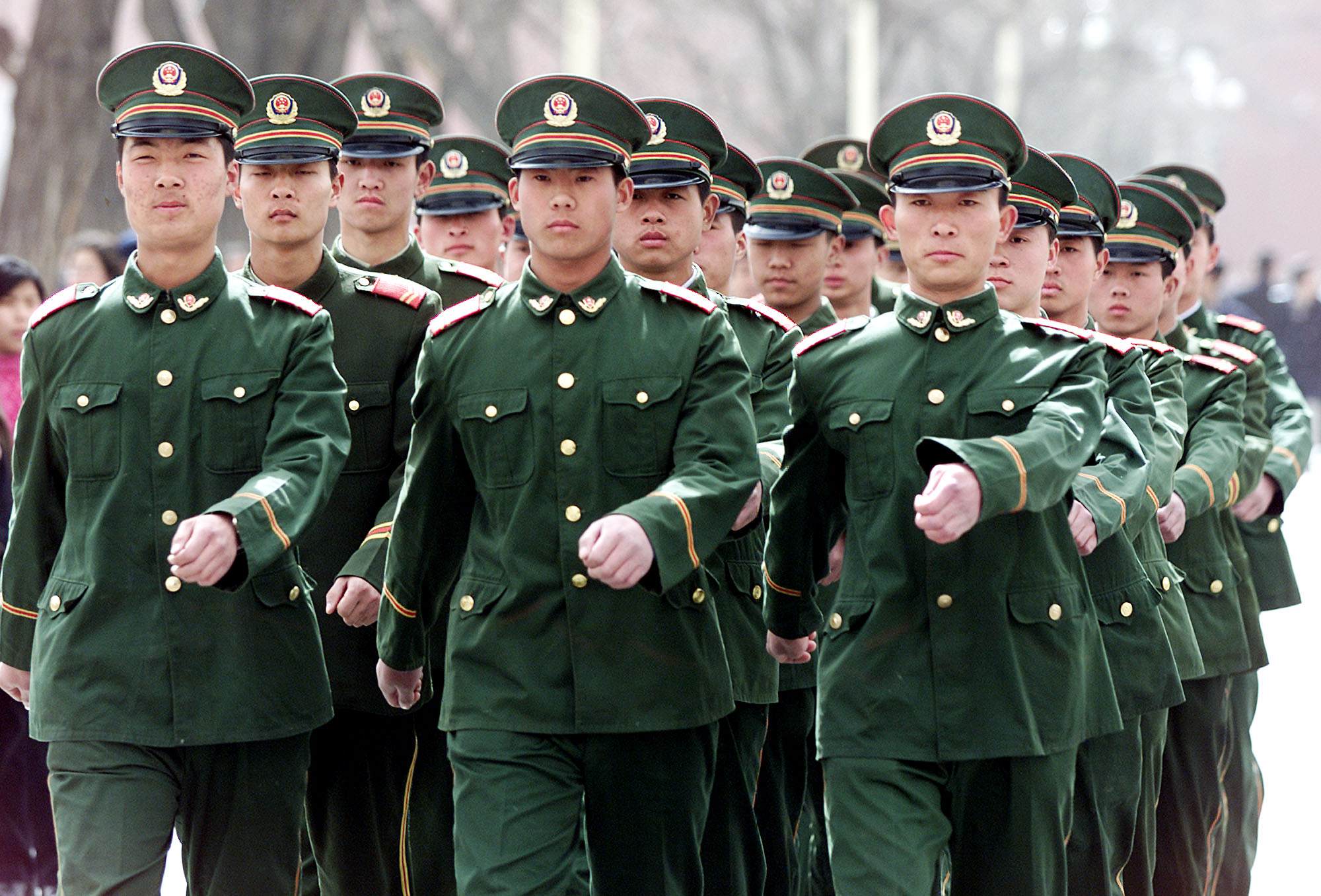 Tre kinesiska soldater uppges ha dödats och en fjärde gripits...