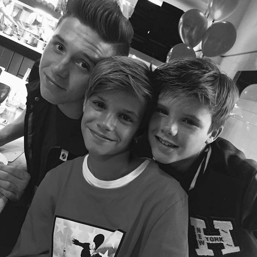 Romeo, Brooklyn och Cruz Beckham firar Romeos 13-års dag. Romeo, Brooklyn och Cruz Beckham firar Romeos 13-års dag.