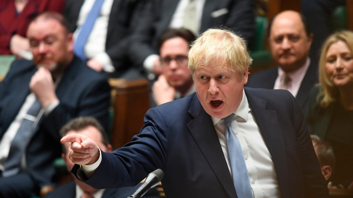 Premiärminister Boris Johnson talar i brittiska underhuset, där han mötts av hård kritik för 'partygate'.
