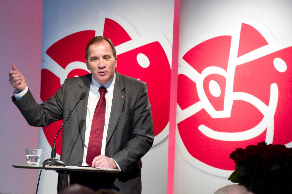 Socialdemokraternas partiledare Stefan Löfven vill satsa på att hjälpa arbetssökande ungdomar.