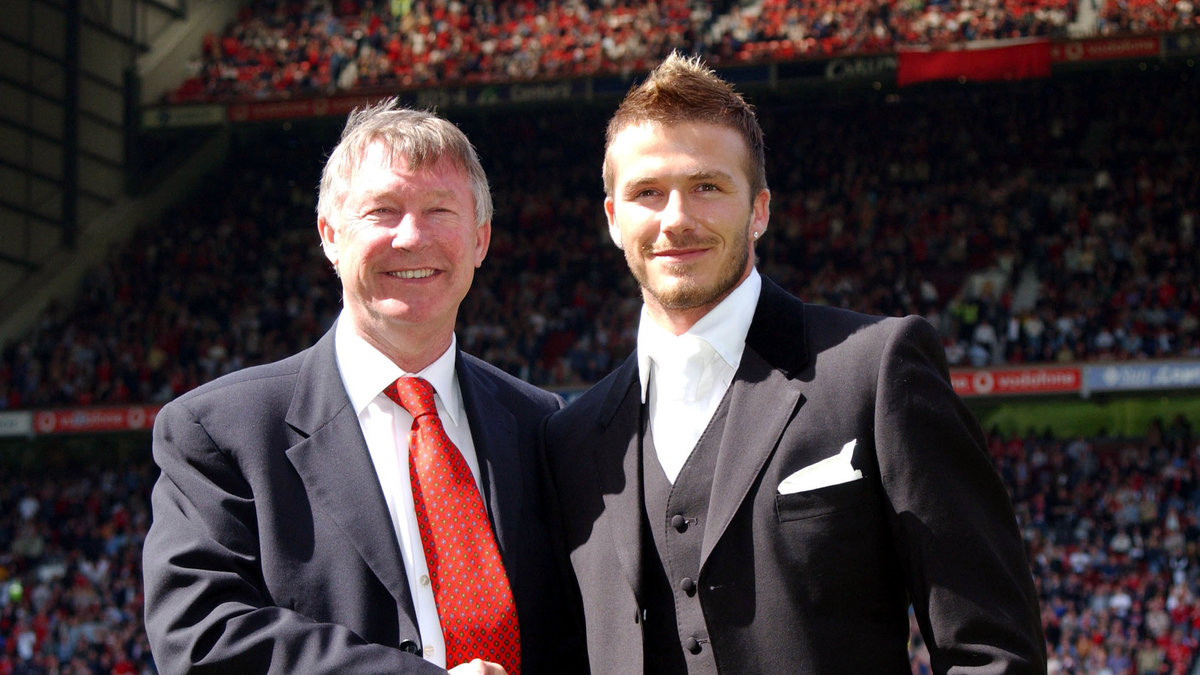 Sir Alex sparkade en sko i huvudet på David Beckham 2003. 