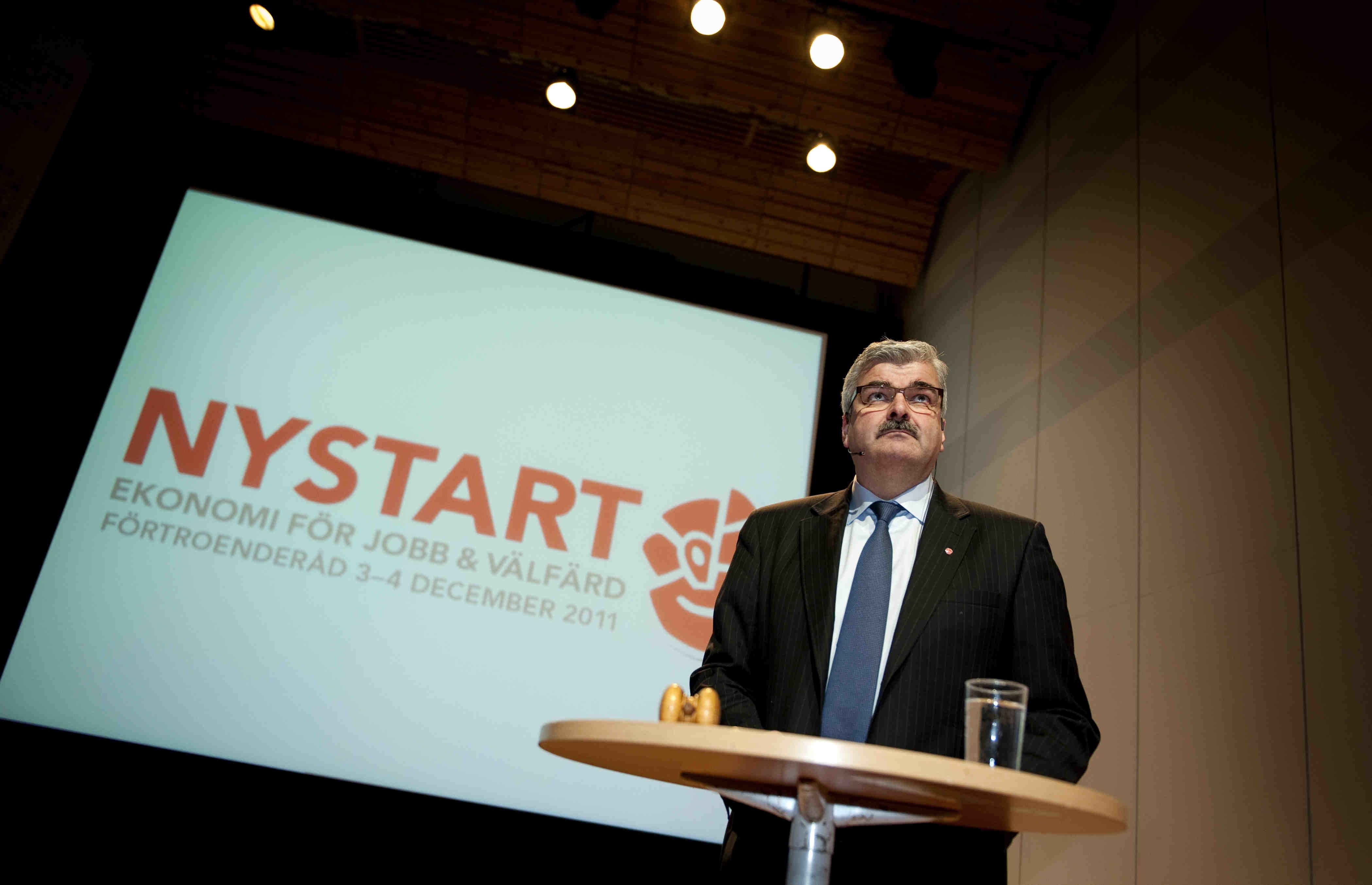 Håkan Juholt, Moderaterna, Socialdemokraterna, Oppositionen, Alliansen, Politik