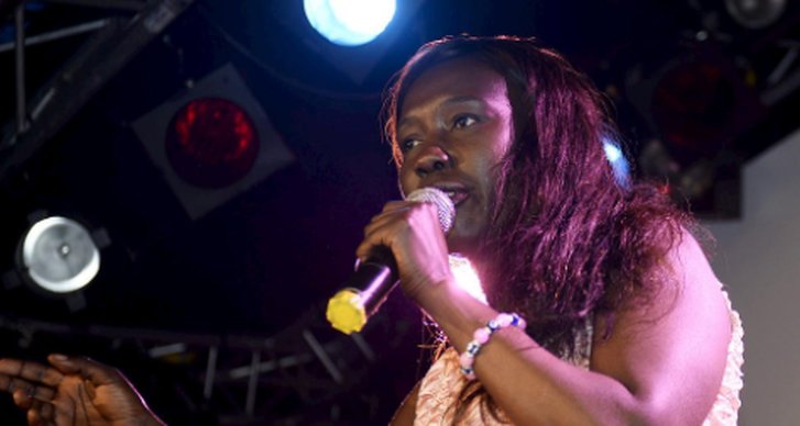 Victoria Kawesa, Feministiskt initiativ