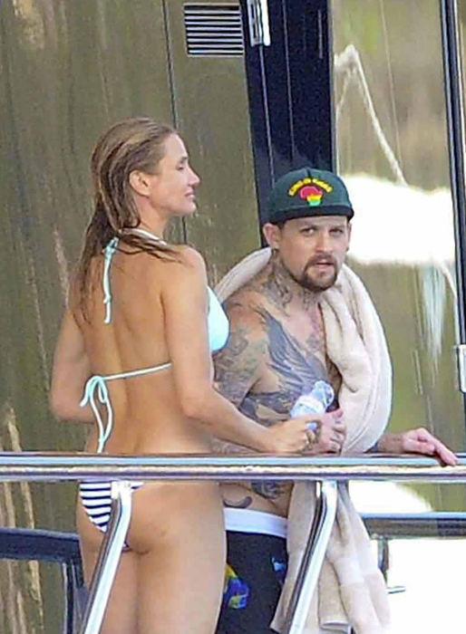 Cameron Diaz är på kärlekssemester med pojkvännen Benji Madden. Cameron Diaz är på kärlekssemester med pojkvännen Benji Madden.