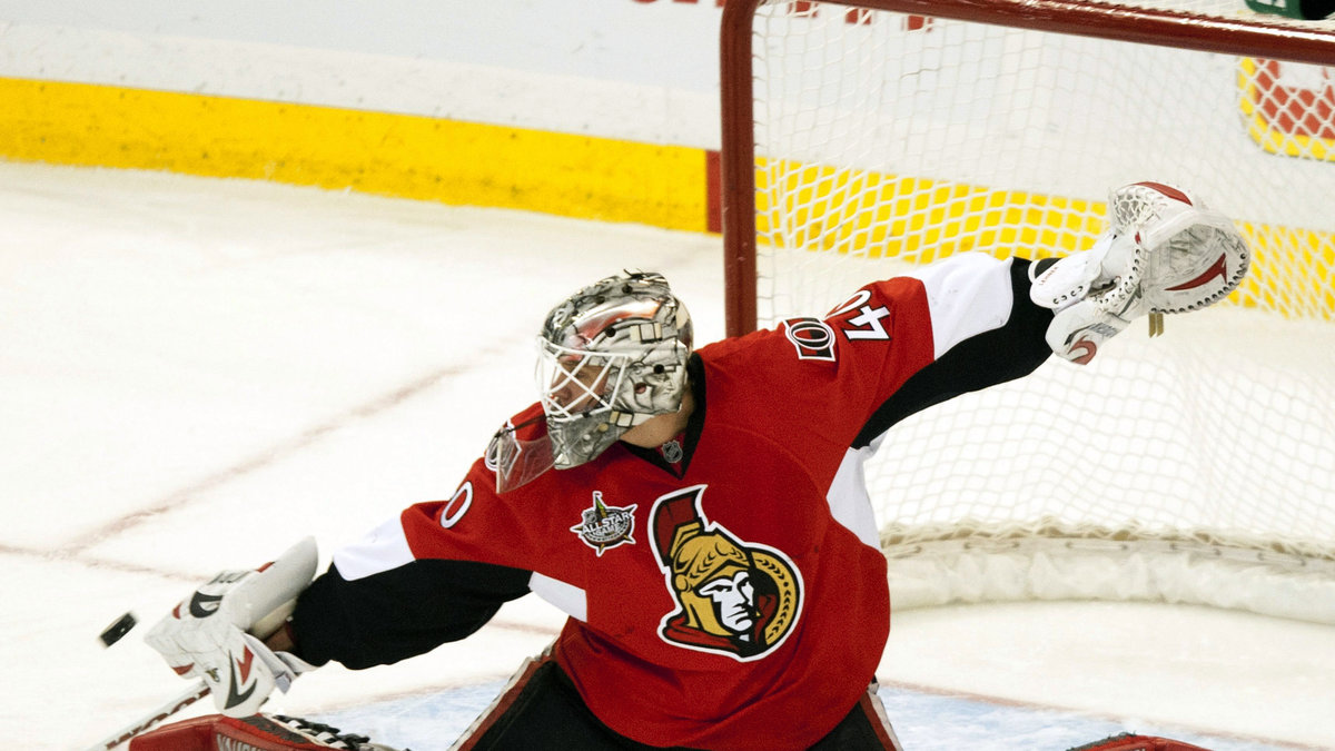 Lehner, som stod flera matcher för Ottawa förra säsongen, är känd för sitt temperament. 