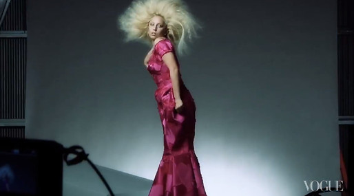 Lady Gaga innan retusch. Lady Gaga innan retusch.