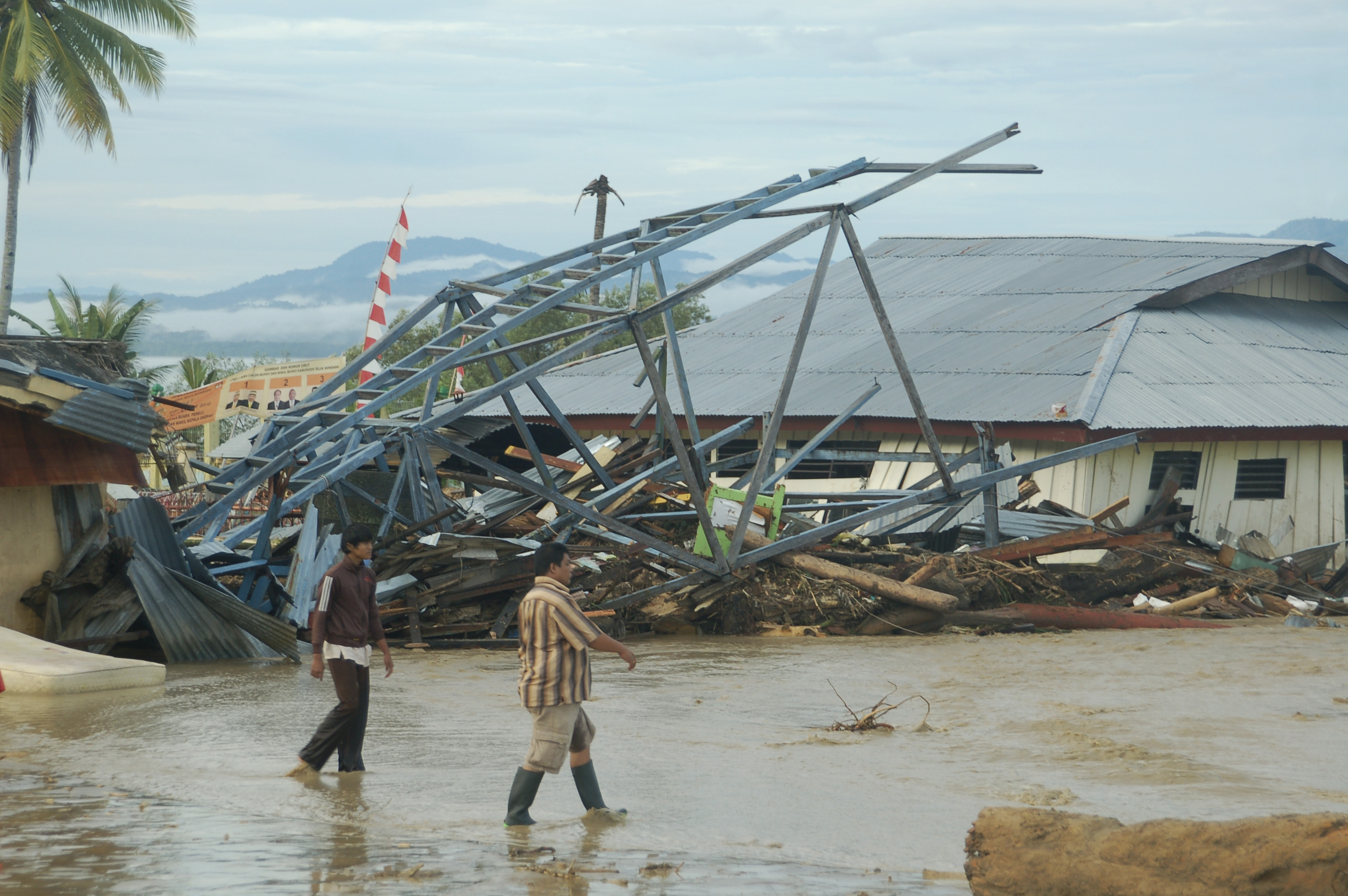 Brott och straff, Indonesien, Översvämning