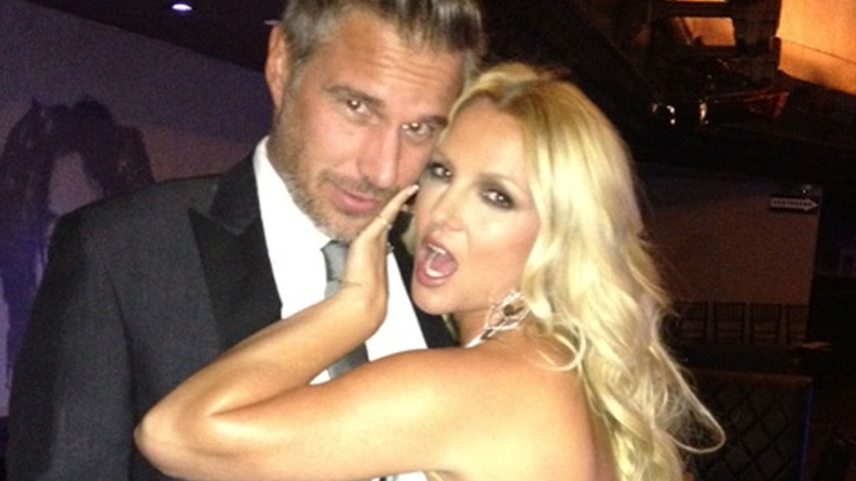 Supersnygga Britney Spears med sin Jason. 