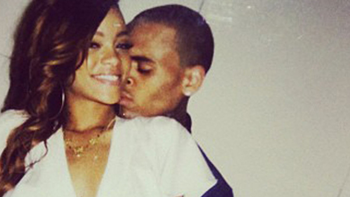 Rihanna och Chris Brown i februari 2013. 