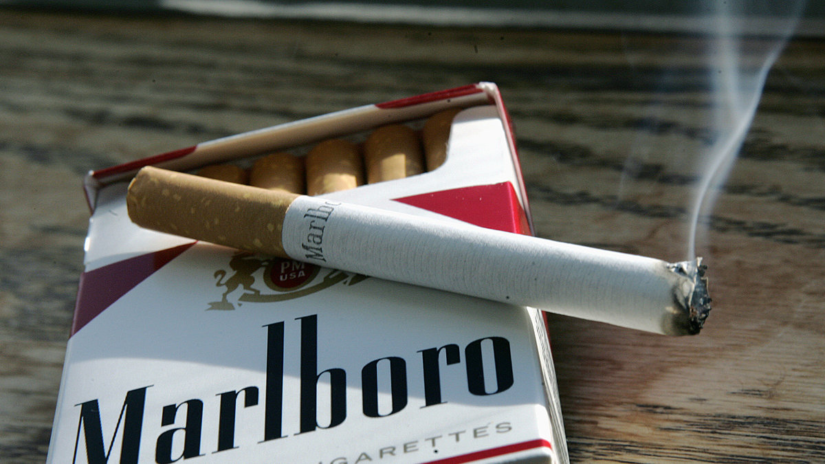 Ett paket Marlboro kostar bara 7 kronor i Filippinerna. i Australien kostar cigaretterna hela 114 kronor. 