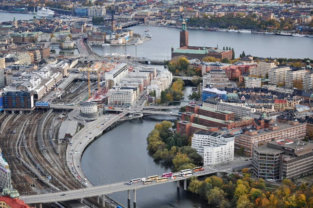 Eller varför inte bostäder i en storlek av knappt två fotbollsplaner mitt i centrala Stockholm?